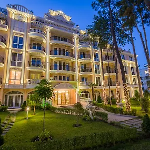 Venera & Anastasia Palace Apartament